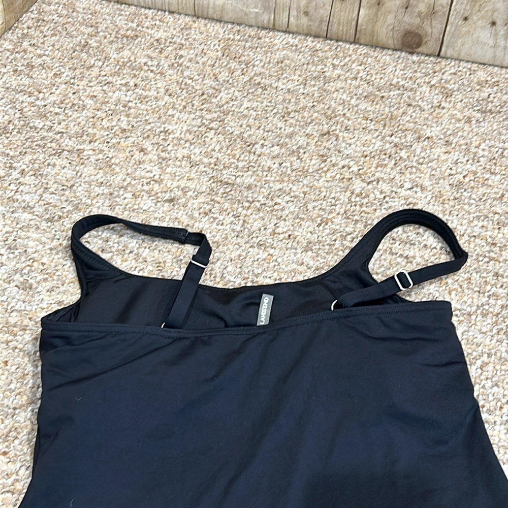 Lands End Black Tankini Adjustable strap & underwire bra w/ removable pads Sz 6 - Picture 3 of 6